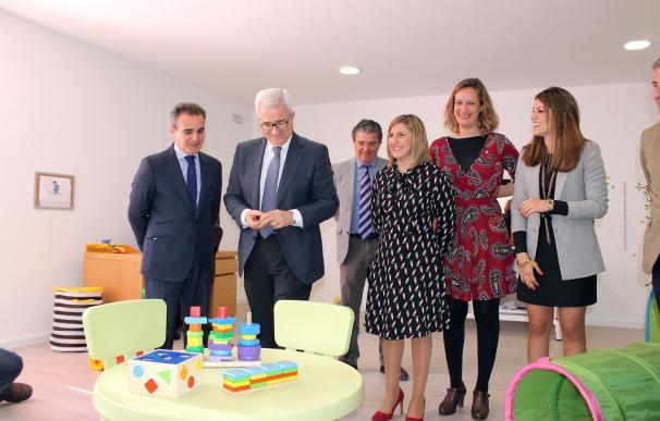 Jiménez Barrios destaca la ampliación de la red de atención infantil temprana abriendo un nuevo centro en Ubrique
