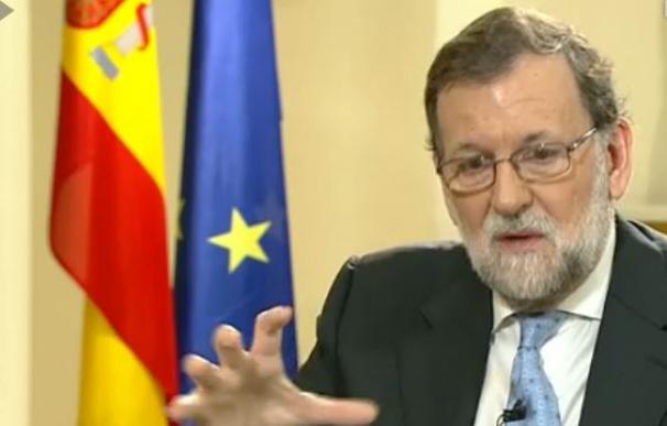 El presidente en funciones, Mariano Rajoy, en un momento de la entrevista en Antena 3.