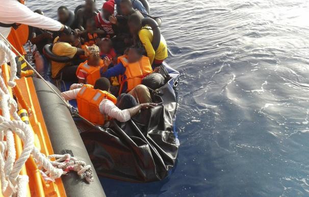 Llegan casi 90 inmigrantes en 48 horas a bordo de 7 pateras y 4 motos de agua