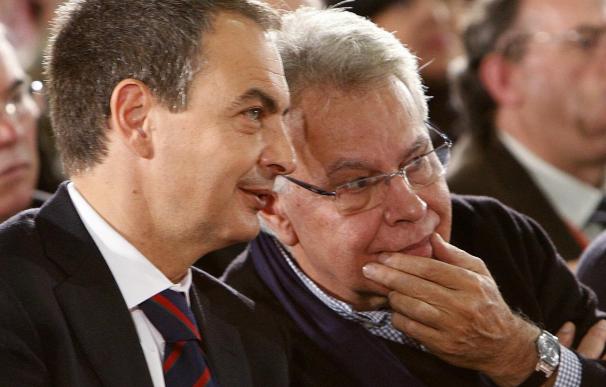Felipe González dice que no pensaba en Zapatero cuando habló de "necios"