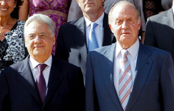 El rey recibe al ex presidente brasileño Cardoso tras ser premiado por contribuir a la paz social