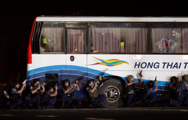La Policía filipina admite errores durante el secuestro de autobús en Manila