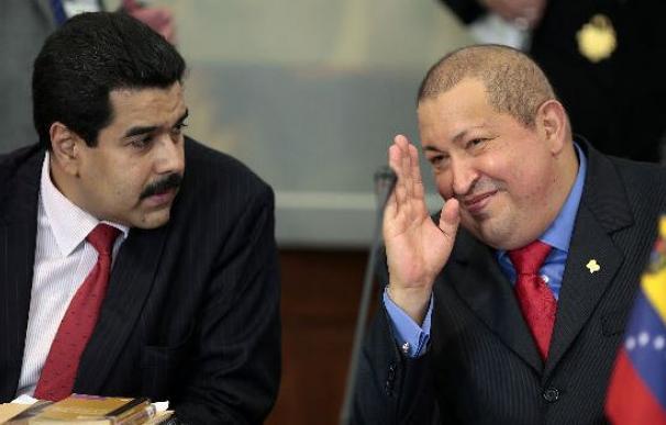 Maduro imita a su maestro Chávez y da un golpe...judicial
