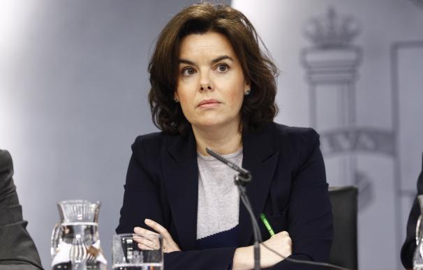 El Gobierno pide al TC que avise a Puigdemont y consejeros de las consecuencias penales si siguen con el referéndum