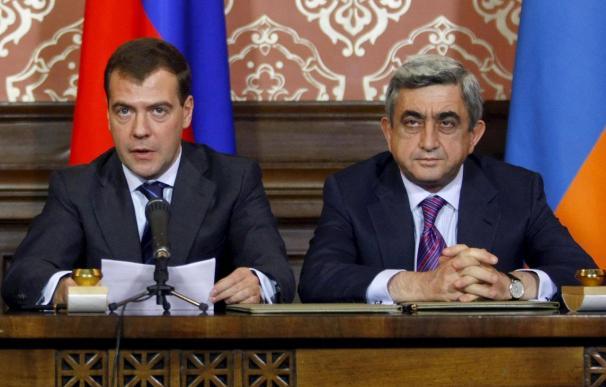 Acuerdo para que una base rusa permanezca en Armenia hasta 2044
