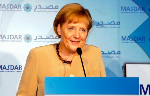 Merkel expresa su deseo de fomentar la cooperación con Emiratos en medio de la crisis