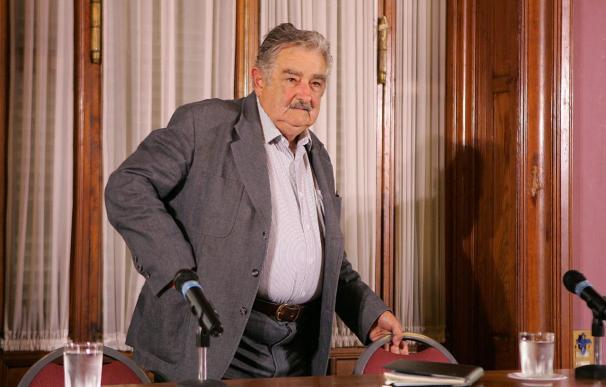 Jura de Mujica ante su esposa, el punto culminante de 40 años de relación