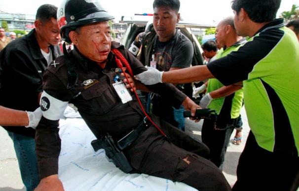 Dos muertos y 41 heridos en dos atentados en el sur musulmán de Tailandia