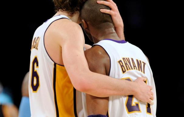 Lakers pueden con Nuggets; Mavericks y Magic triunfan; Stoudemire, 41 puntos