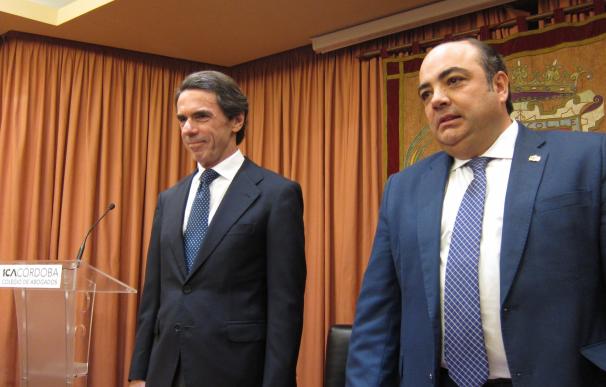 Aznar: "No es razonable confiarlo todo a la inercia de la recuperación"
