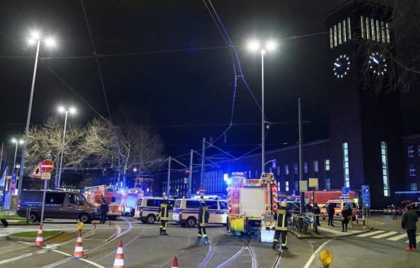 Al menos cinco heridos en Duseldorf, Alemania por el ataque de un hombre armado con un hacha
