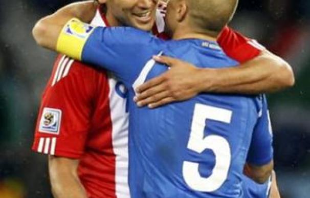 Italia y Paraguay se reparten los puntos y empatan 1-1