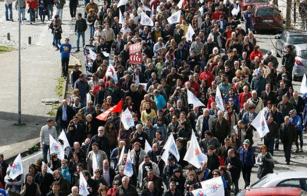 Más de 3.000 personas se movilizan para pedir el fin del veto a Astano