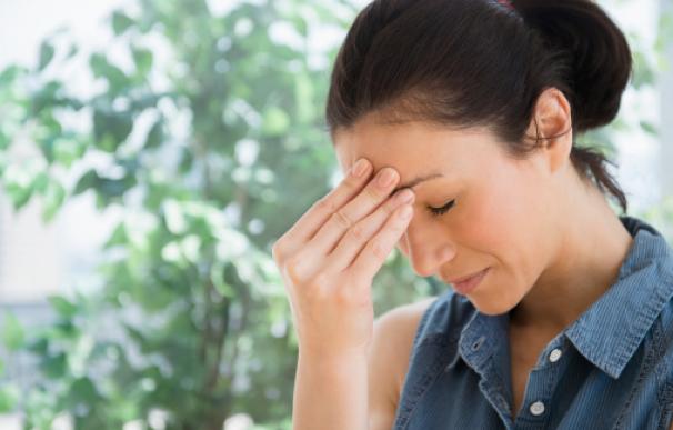 Las migrañas, uno de los síntomas más comunes.