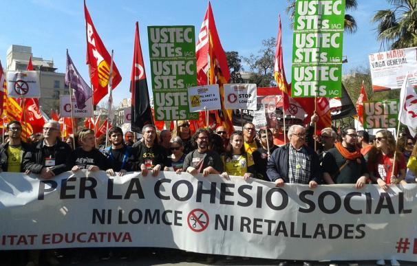 Unas 7.500 personas se manifiestan en Barcelona contra la LOMCE