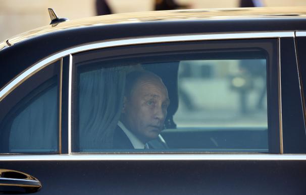 El presidente ruso Vladimir Putin llega a la cumbre de París el 2 de octubre