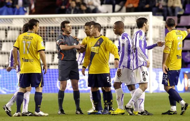 0-0. El Valladolid aguanta el empate tras jugar una hora en inferioridad
