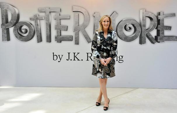 Rowling escribe como Dumbledore a la joven superviviente del tiroteo de Texas