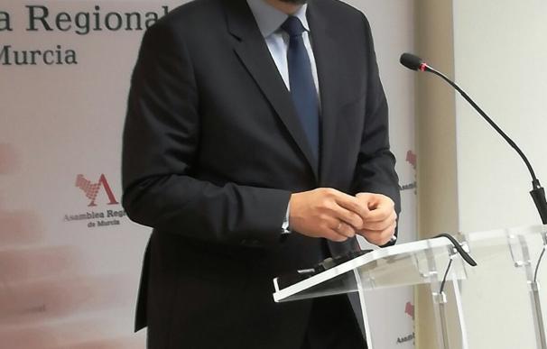 Víctor Martínez (PP) dice que un tripartito sería "demoledor" para los intereses de la Región