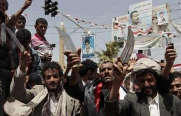 Celebraciones y tiroteos en Yemen ante la marcha de Saleh
