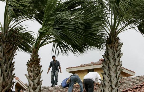 La tormenta tropical 'Alex' toca tierra en Belice