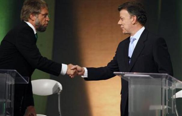 Ninguno de los dos candidatos de Colombia negociará con las FARC