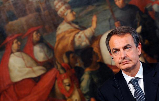Zapatero afirma que cada autonomía es libre de tomar sus propias decisiones