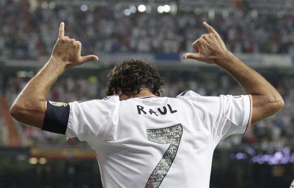 El homenaje del Bernabéu a Raúl González en 18 fotos para el recuerdo