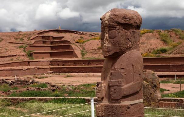 Jóvenes de varios países inician la Ruta Inka en Tiahuanaco