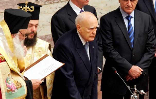 El presidente griego jura su cargo para los próximos cinco años