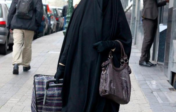 C's pide regular a nivel nacional la prohibición del uso del burka para prevenir problemas futuros