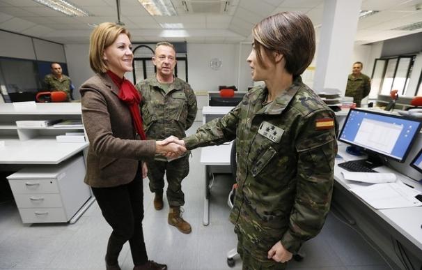 El Gobierno cree que el número de mujeres en las Fuerzas Armadas, del 12,6%, puede haber alcanzado un techo sociológico