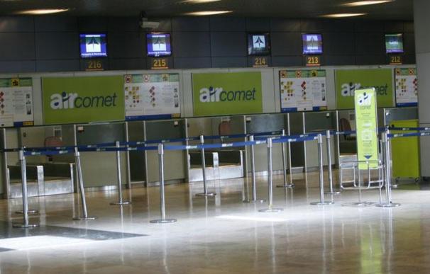 Los afectados por el cierre de Air Comet tienen un mes para reclamar