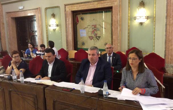 PSOE muestra su "enorme decepción" por no debatirse en el Pleno el reparo que obstaculiza el pago de nóminas en el Gaya