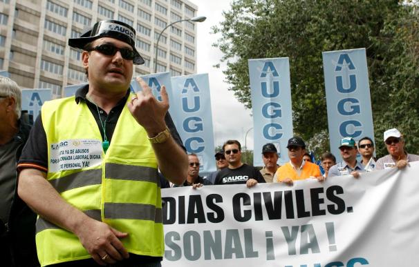 Miles de guardias civiles marchan en Madrid al grito de "Ya no tenemos miedo"