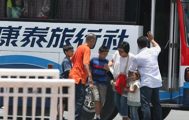 Concluye con 8 muertos el secuestro en Manila de 25 personas a bordo de un autocar