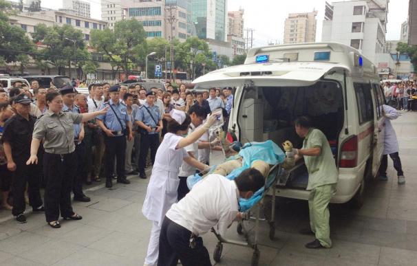 Una grave explosión en una planta de metales en China causa 68 muertos y 180 heridos