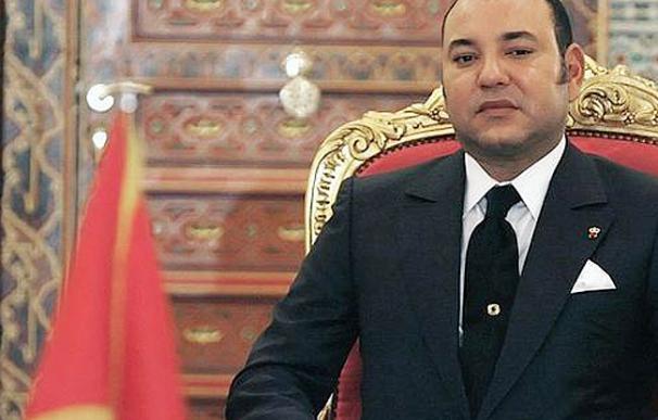 La nueva constitución marroquí acaba con la figura 'sagrada' de Mohamed VI