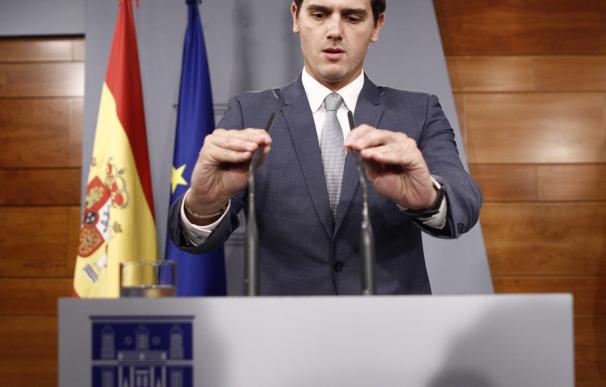 El líder de Ciudadanos, Albert Rivera, tras el encuentro con Rajoy.