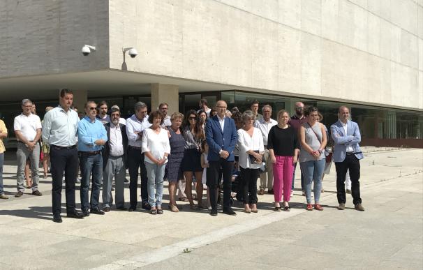 Las Cortes de Castilla y León y el Ayuntamiento de Valladolid guardan un minuto de silencio por las víctimas