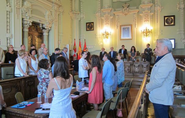 El Pleno del Ayuntamiento de Valladolid comienza con un minuto de silencio por las víctimas del Alvia de Angrois
