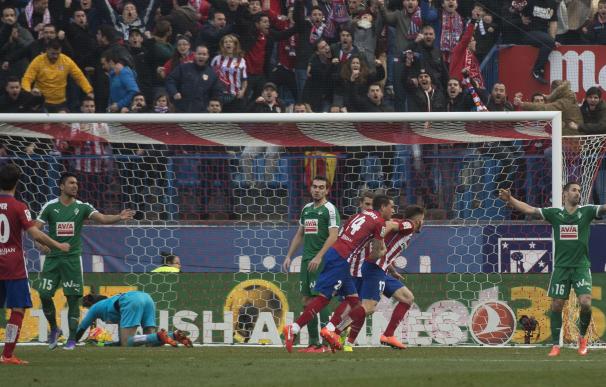 Atletico Madrid's midfielder Saul Niguez celebrate