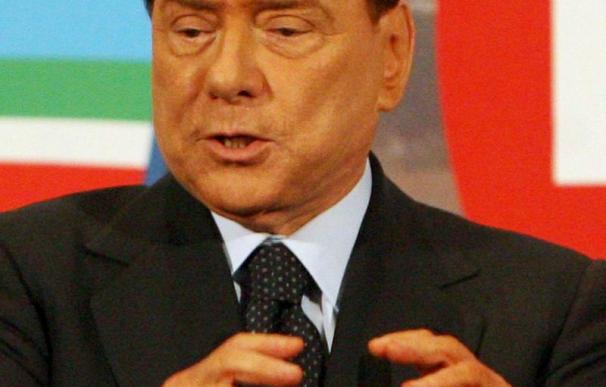 Berlusconi aumenta su fortuna y declara 8,5 millones de euros más