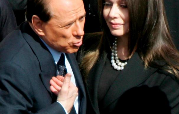Roto el acuerdo de divorcio entre Berlusconi y Lario, según la prensa