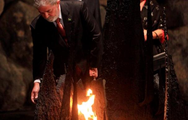 Lula visita el Museo del Holocausto antes de iniciar su viaje a Cisjordania