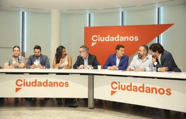Rivera insta a Puigdemont a admitir que el independentismo ha "fracasado" y que convocará elecciones autonómicas