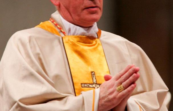 Dublín sopesa investigar al cardenal primado Brady por "tapar" a un sacerdote pederasta