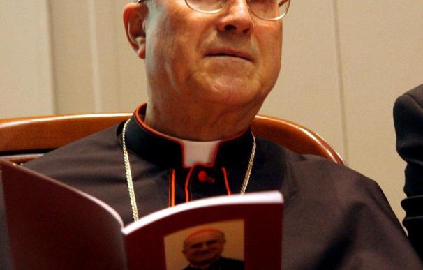 El secretario de Estado vaticano dice que se intenta desgastar a la Iglesia con los casos de pederastia