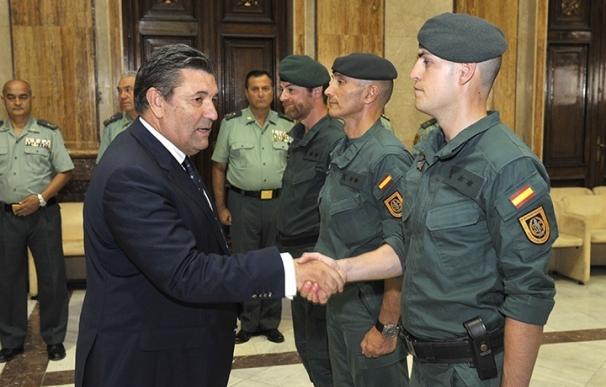 El director general de la Guardia Civil despide al segundo contingente de 25 miembros que se desplegará en Irak