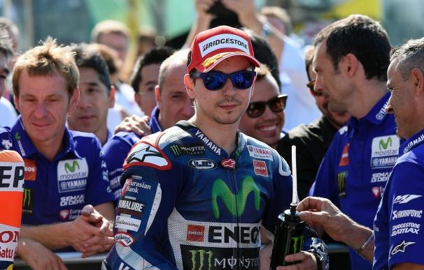 Lorenzo, indignado con la sanción a Rossi. / AFP